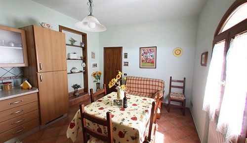 Agriturismo Il Girasole サン・ジミニャーノ エクステリア 写真